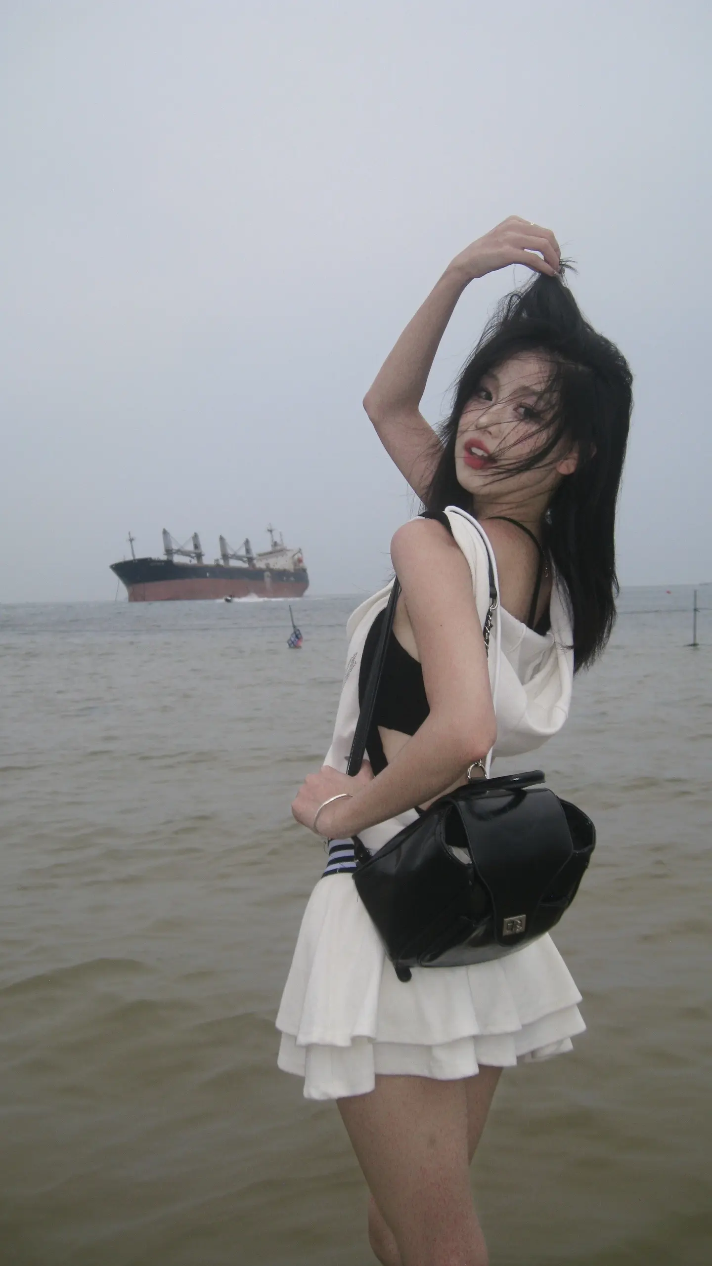 🚢布鲁维斯号沉船  你始终无法上岸      但总有人为你而来.