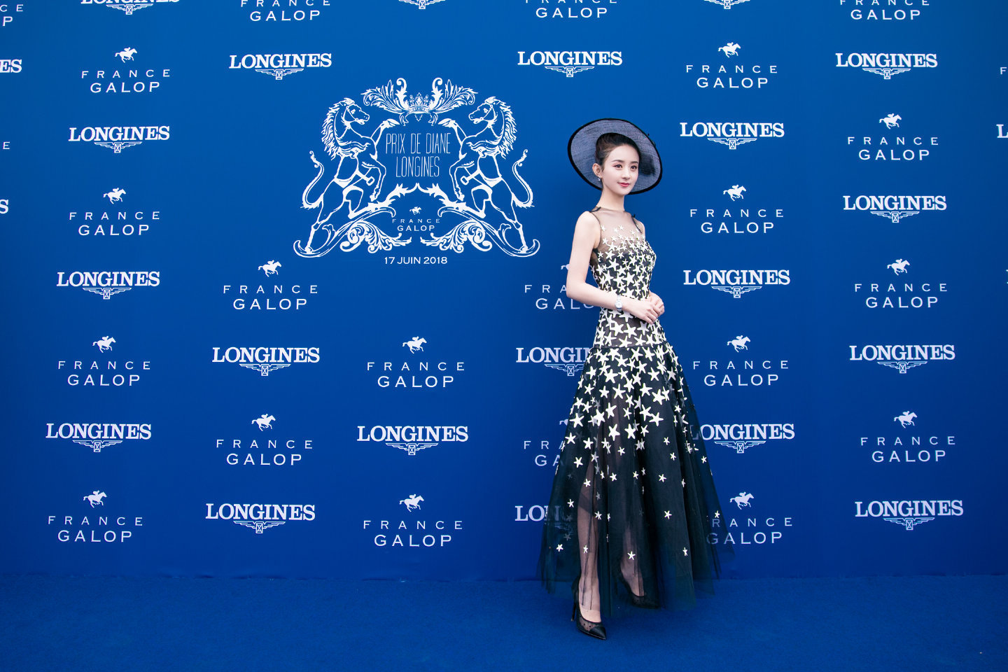 赵丽颖电影澎湖海战 zly赵丽颖黄和娘“星河破碎，我跌入谷底 偶然看到掺杂带血的