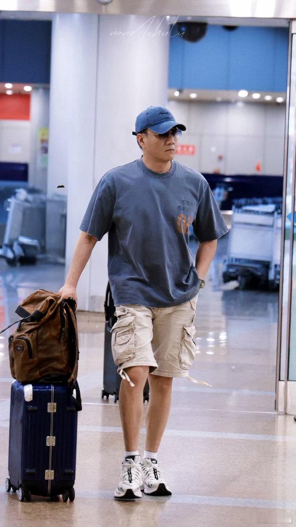 胡军问经纪人瞿颖种几棵草胡军问种草种几棵 这大概是节目里最原生态的好笑片段了，没