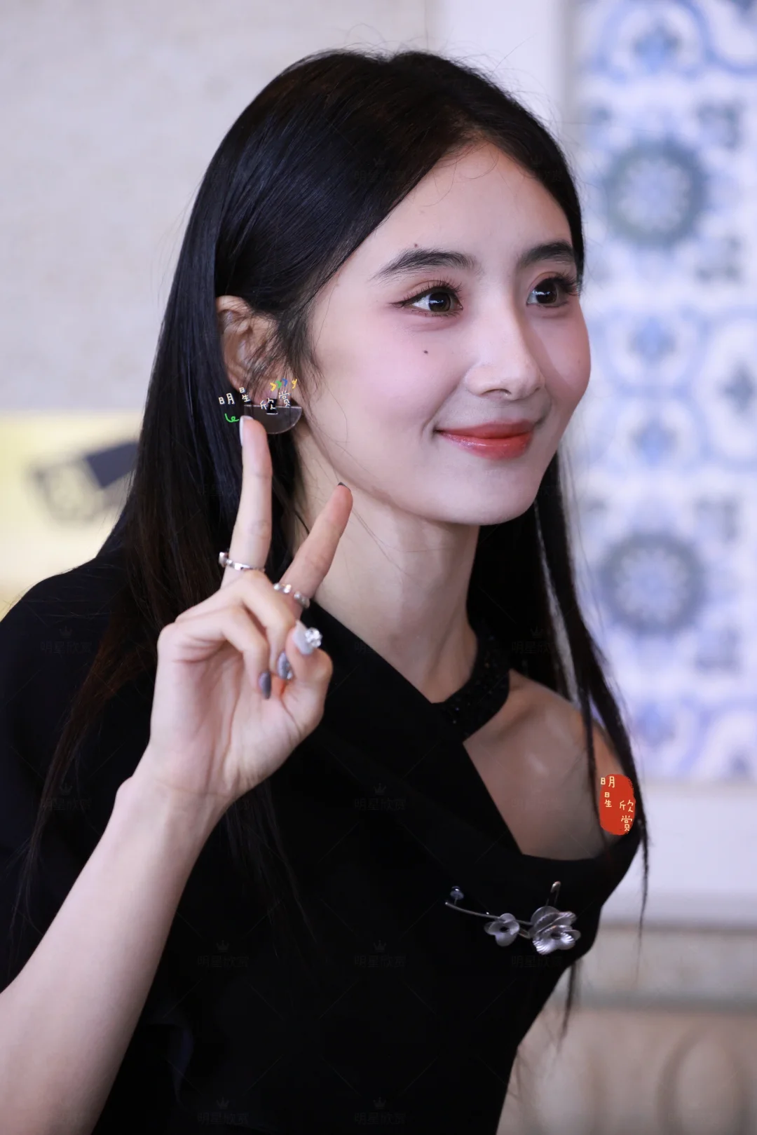 清丽有辨识度美的卓依娜姆🖤