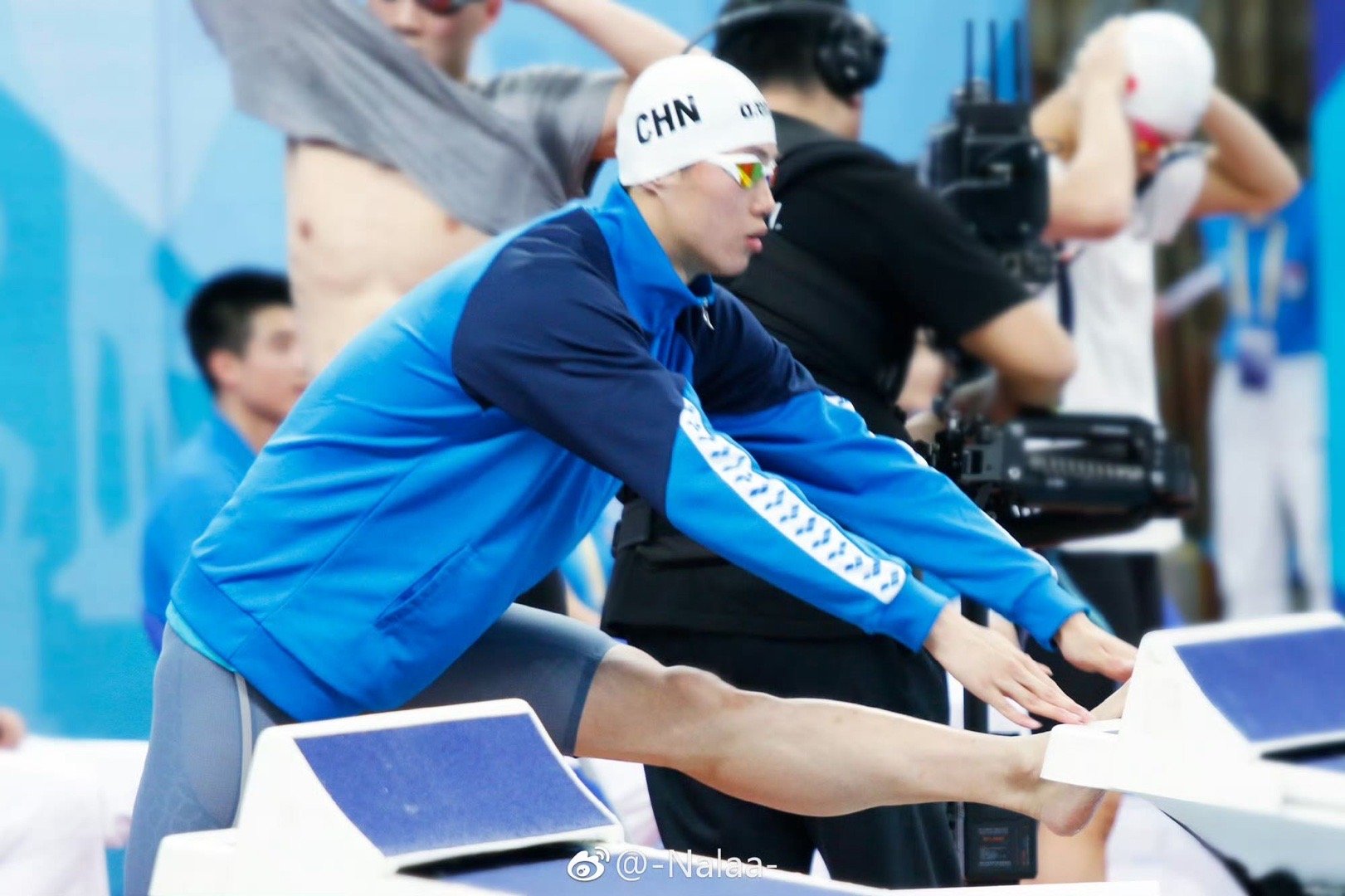 昨天刚做过泰式古法的有点羡慕🐰的柔韧性