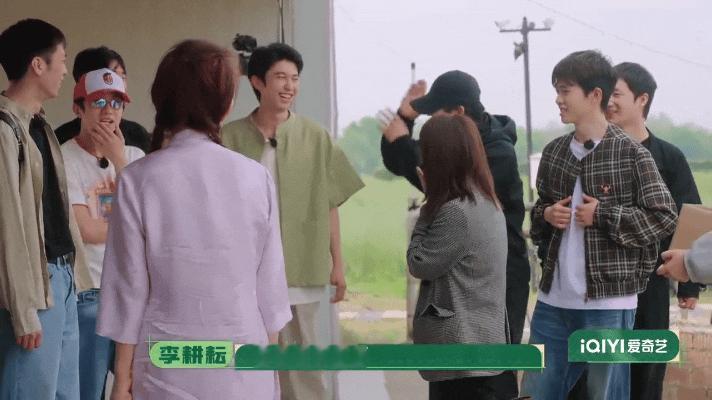 十个勤天我正经我装的种地吧 别家交流会客气拘谨，十个勤天一到场直接开启串门模式，