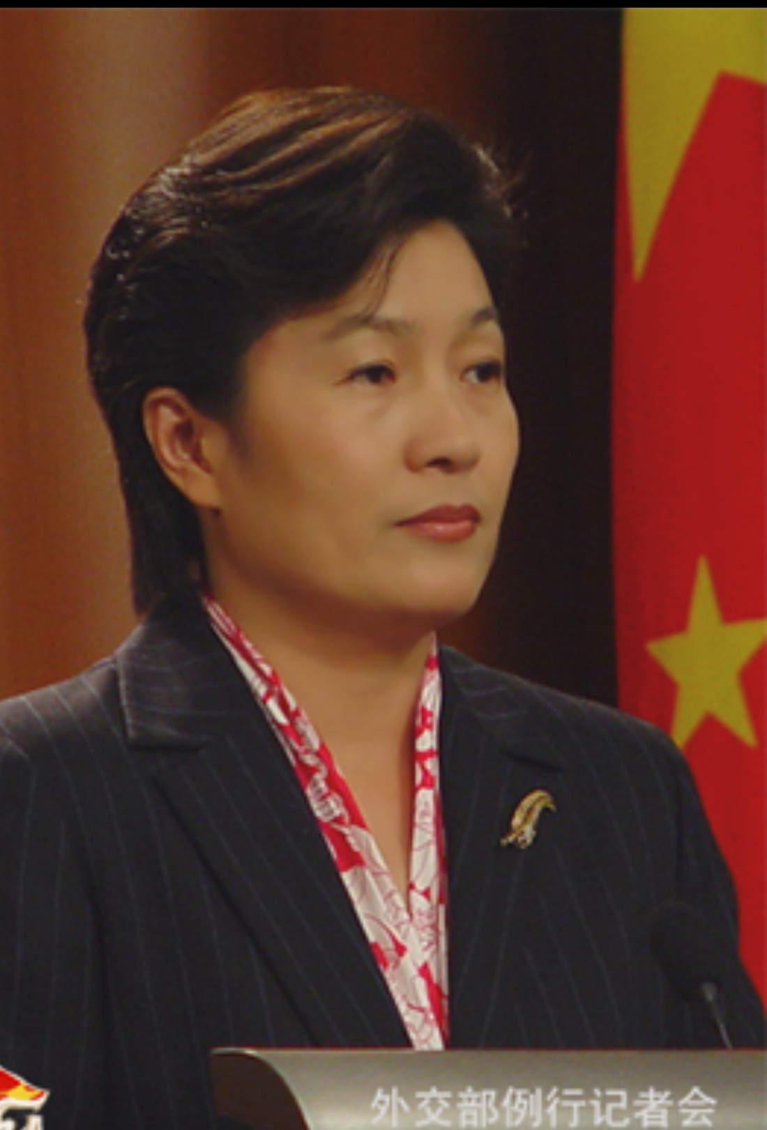 见尿不见血，好不怪哉文/司马南有人跑去靖国神社干了一档子事儿，冲着靖国神社柱子撒