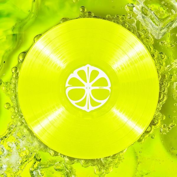 aespa 第二张正规专辑《LEMONADE》的 LP 版本预购。 正式发售日期