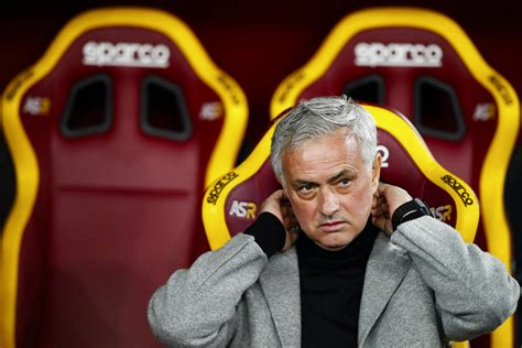 #意甲# Mourinho被罗马解雇。 ​​​
