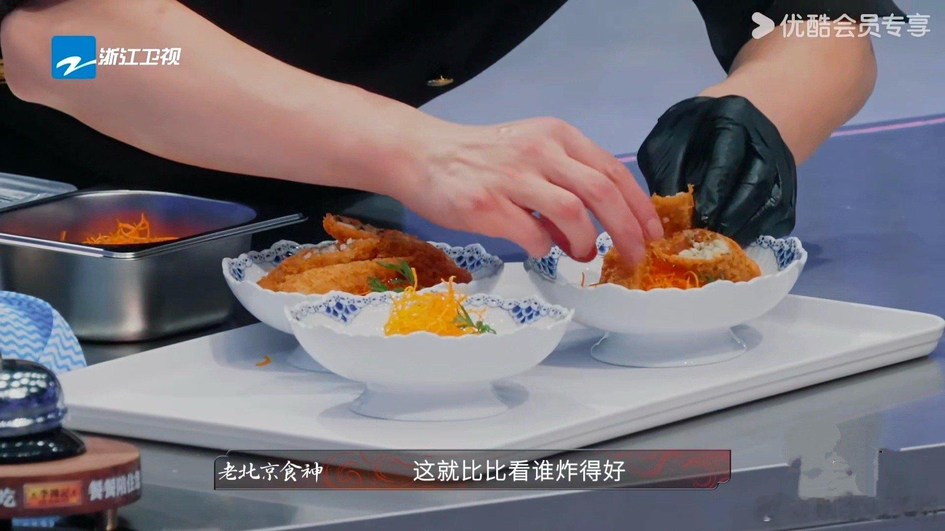 春卷是什么美食界的白米饭吗炙热游戏百厨大战 终于懂厨师为啥偏爱春卷！三黄鸡、阳荷