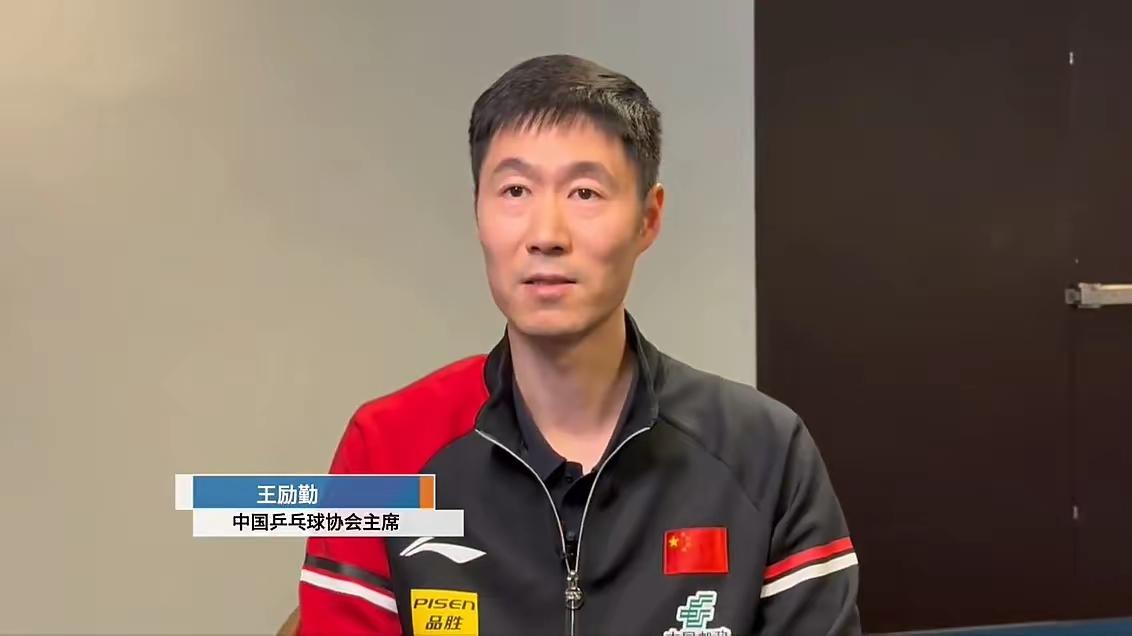 一个人最大的无知是什么?

       一个人最大的无知是没有主见，人云亦云，