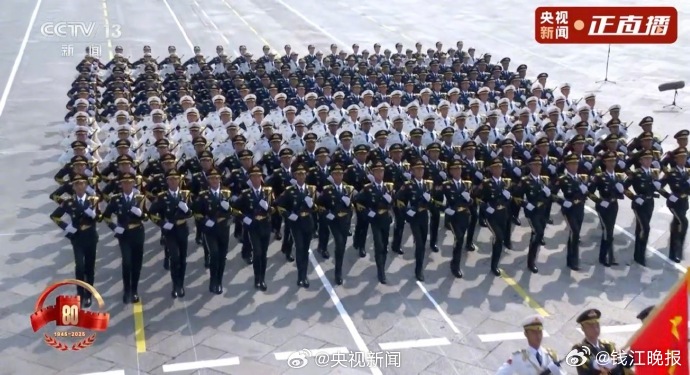 #九三盛大阅兵##阅兵直播#【#中国排面无懈可击#】#看阅兵真正认识了横平竖直#