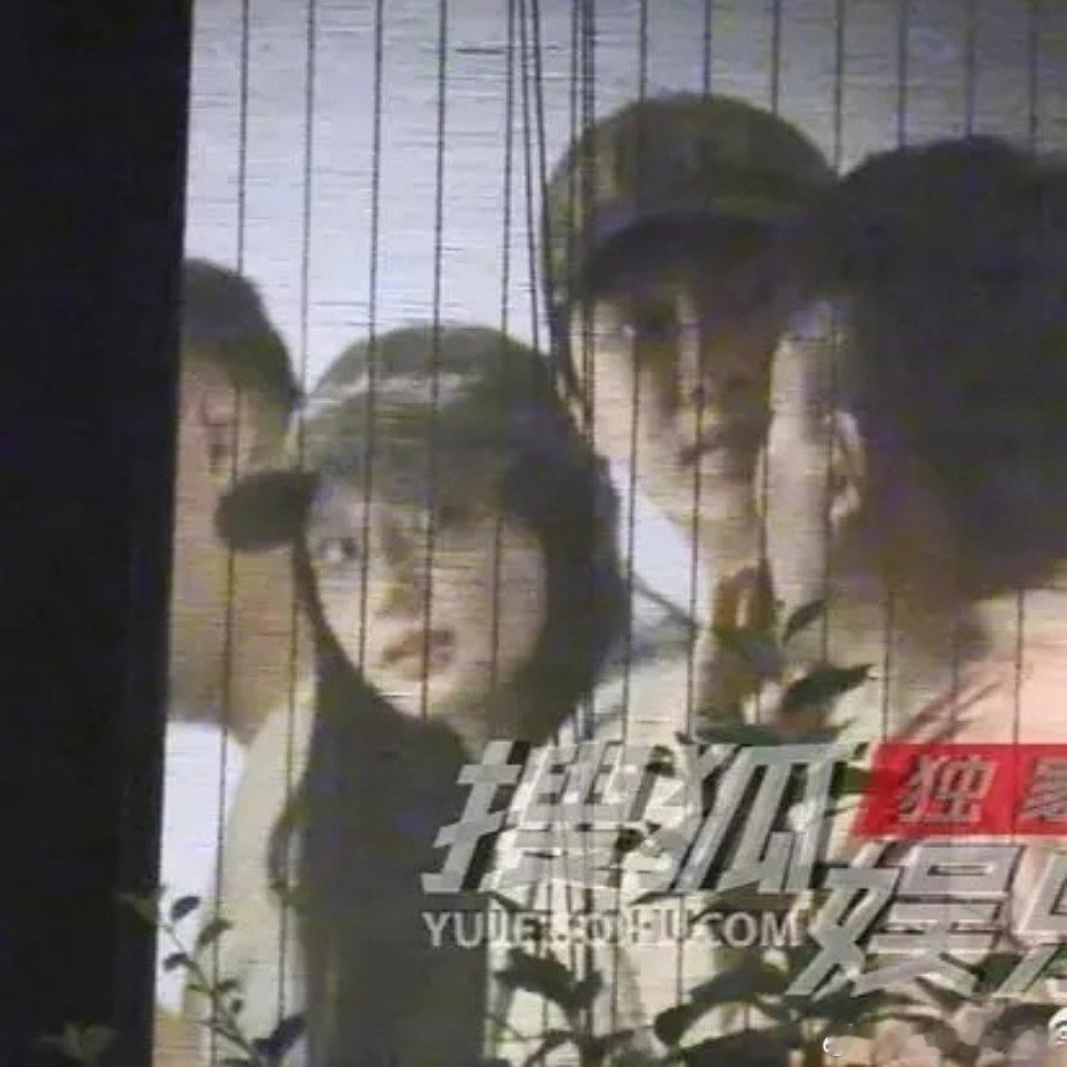 别的不说，范丞丞还是赶快出来否认一下吧，不然粉丝是真的要崩溃了。 ​​​