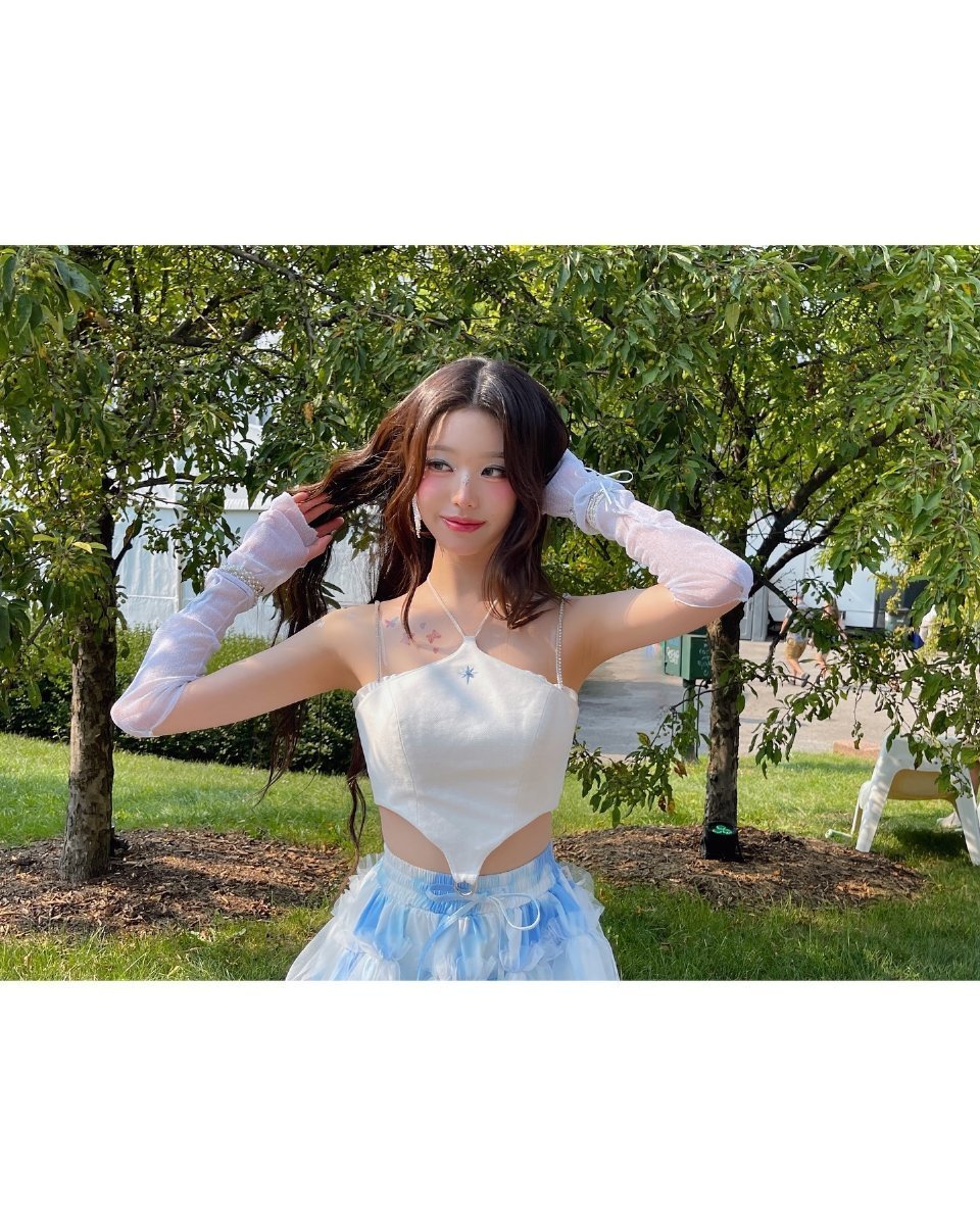 张元英 