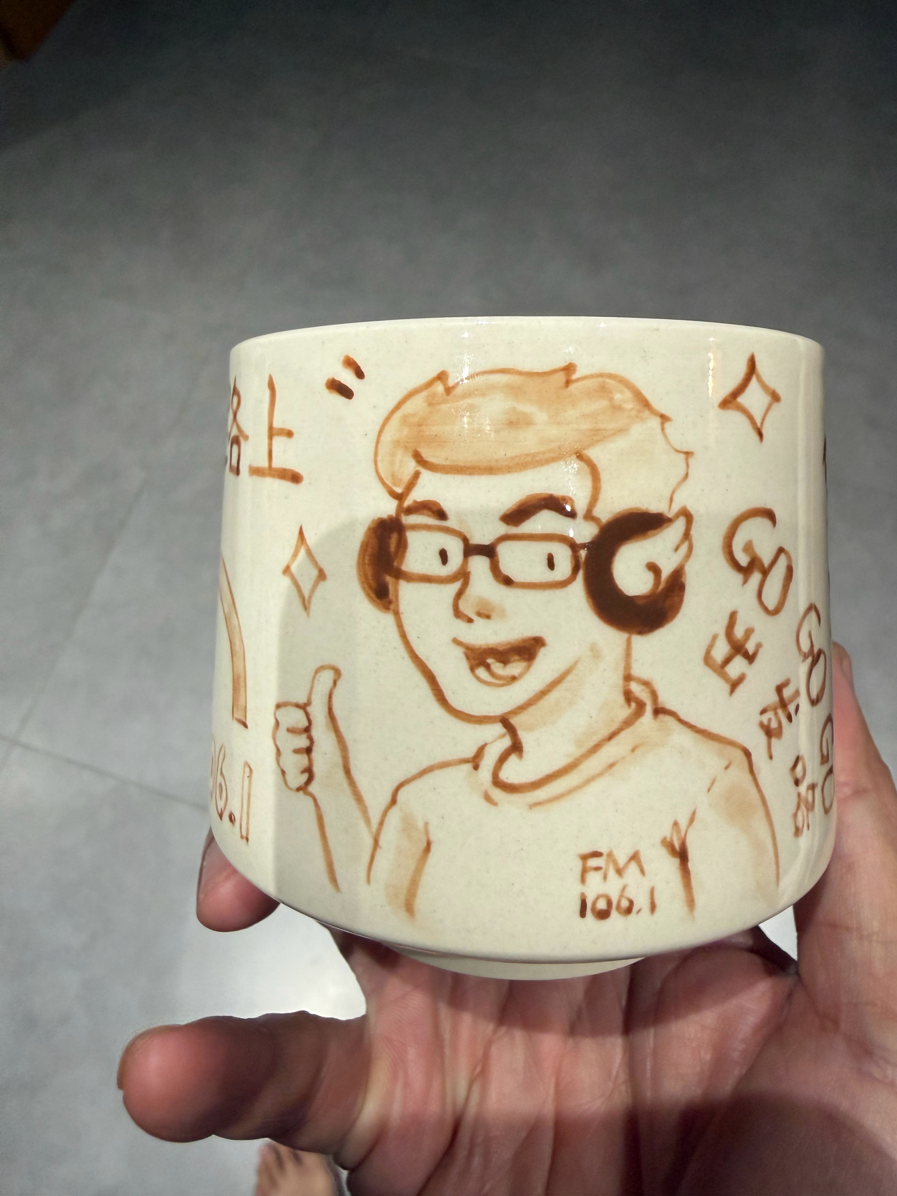 收到了一份很特别很用心的礼物！谢谢纯姐，拆完礼物出门就爆胎了