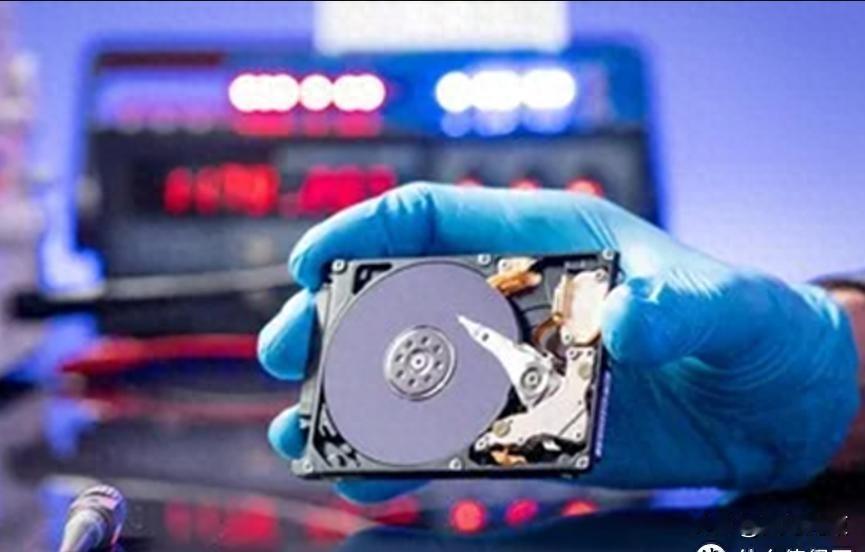 史上最强免费数据恢复软件R.saver，由俄罗斯神级团队开发
它免费却比很多收费