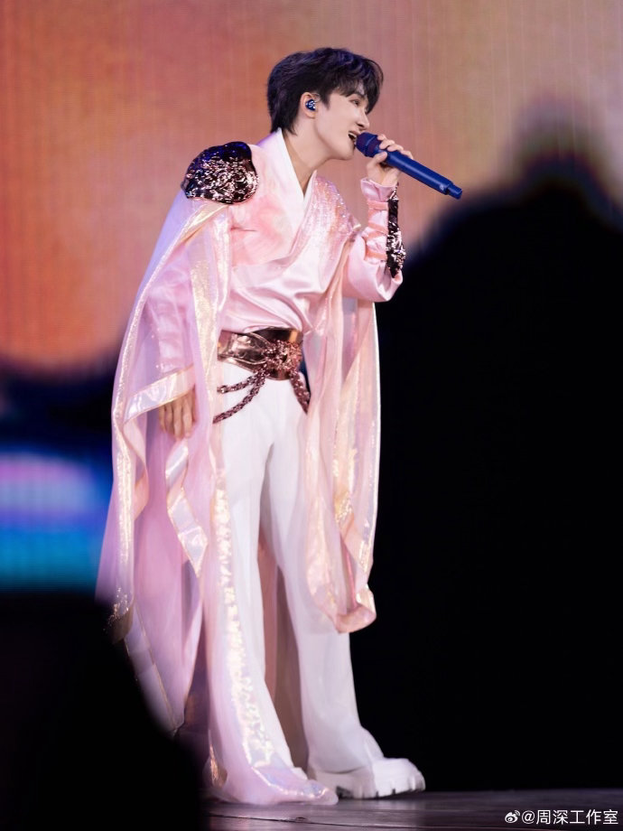 周深官宣2026巡回演唱会 终于等到周深2026演唱会官宣了！一次官宣四城！广州