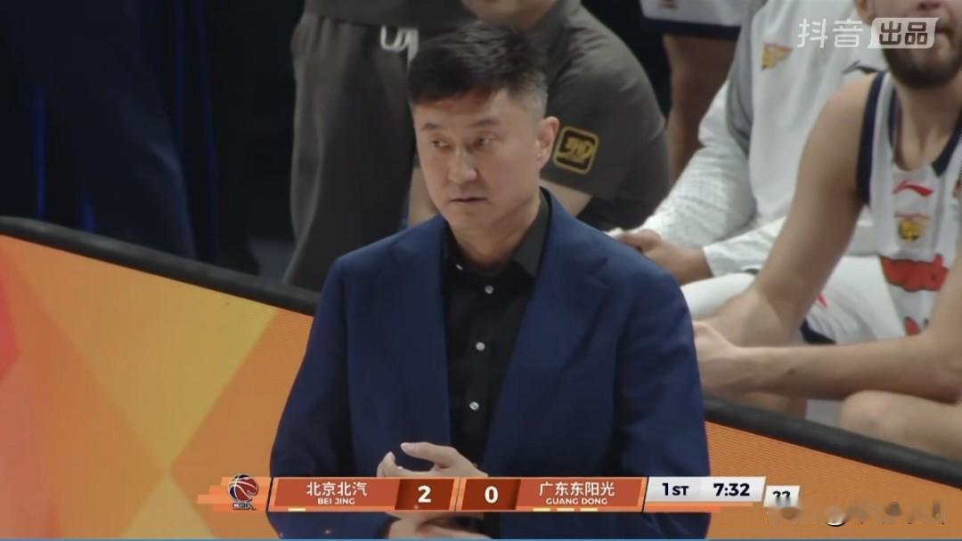 CBA季后赛G3“京粤”大战半场北汽40-35领先广东5分。
  5月12日晚，
