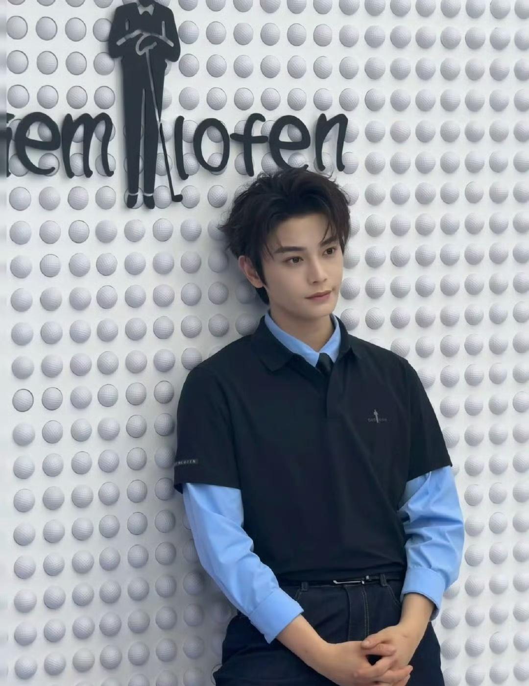 💚丁禹兮一杆进洞 

这个直播还有谁没看过？
没看过的快去看回放！我不允许还有