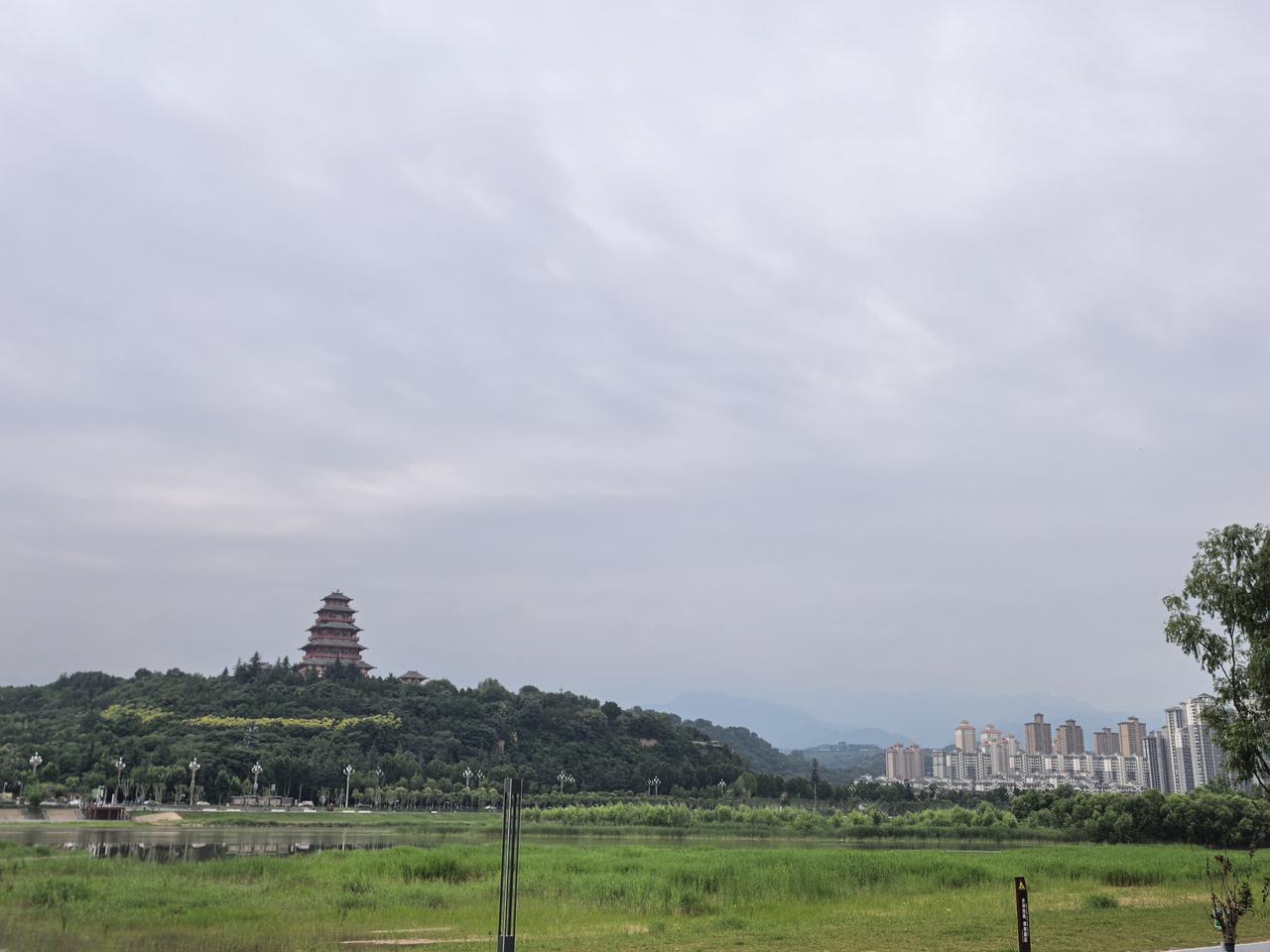 动不动就花上千元到外地游玩，还不如先把自己家门口的风景好好欣赏一下，反正都是放松
