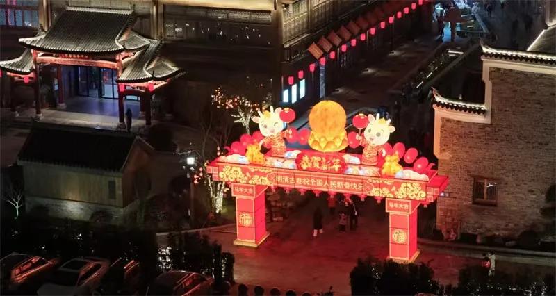新春走基层 | 益阳明清古巷：国潮花灯点亮年味 百戏连台潮玩新春