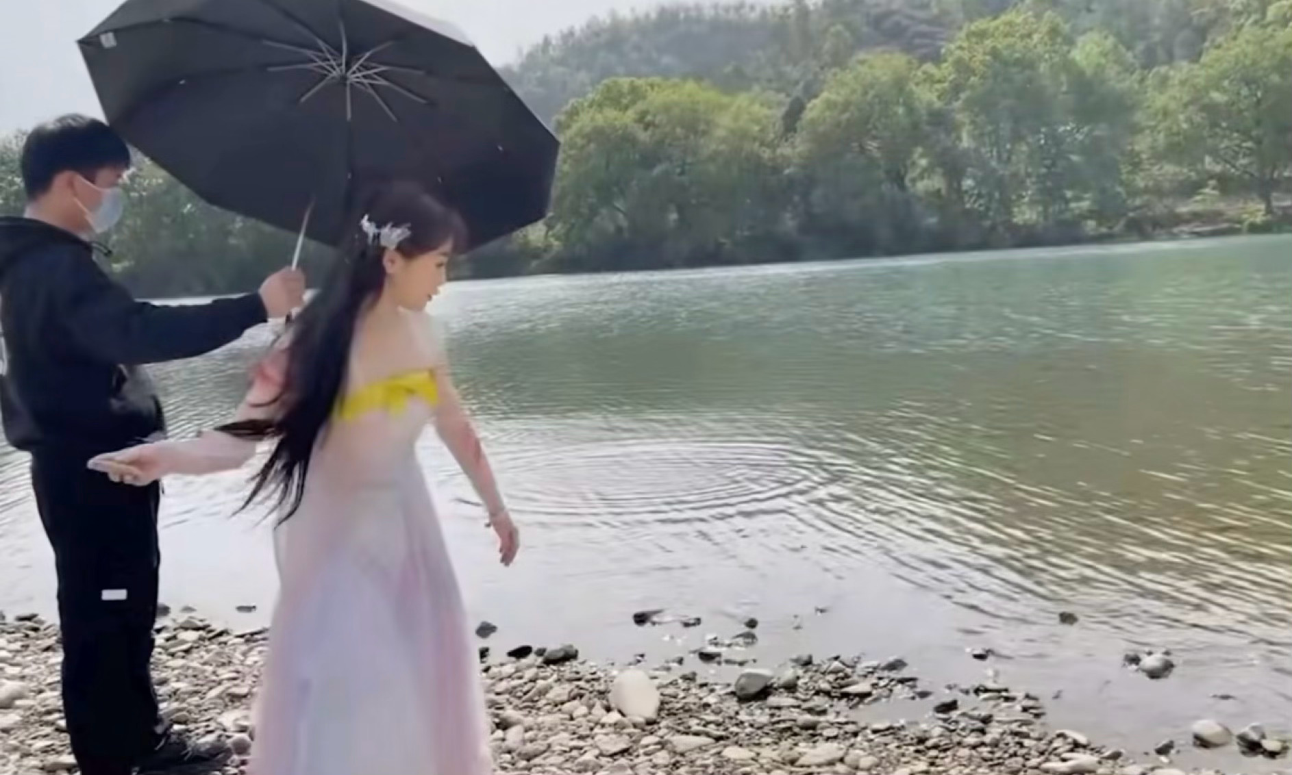 小兰花打水漂 和 何盼打水漂 ​​​