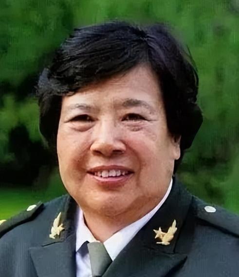 2008年6月，邵华在弥留之际反复叮嘱儿子：我离开后，你一定要把我和你父亲的骨灰