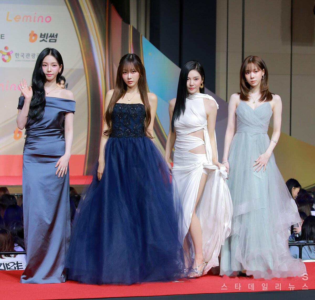 aespa红毯新闻照，美得我眼前一亮又一亮