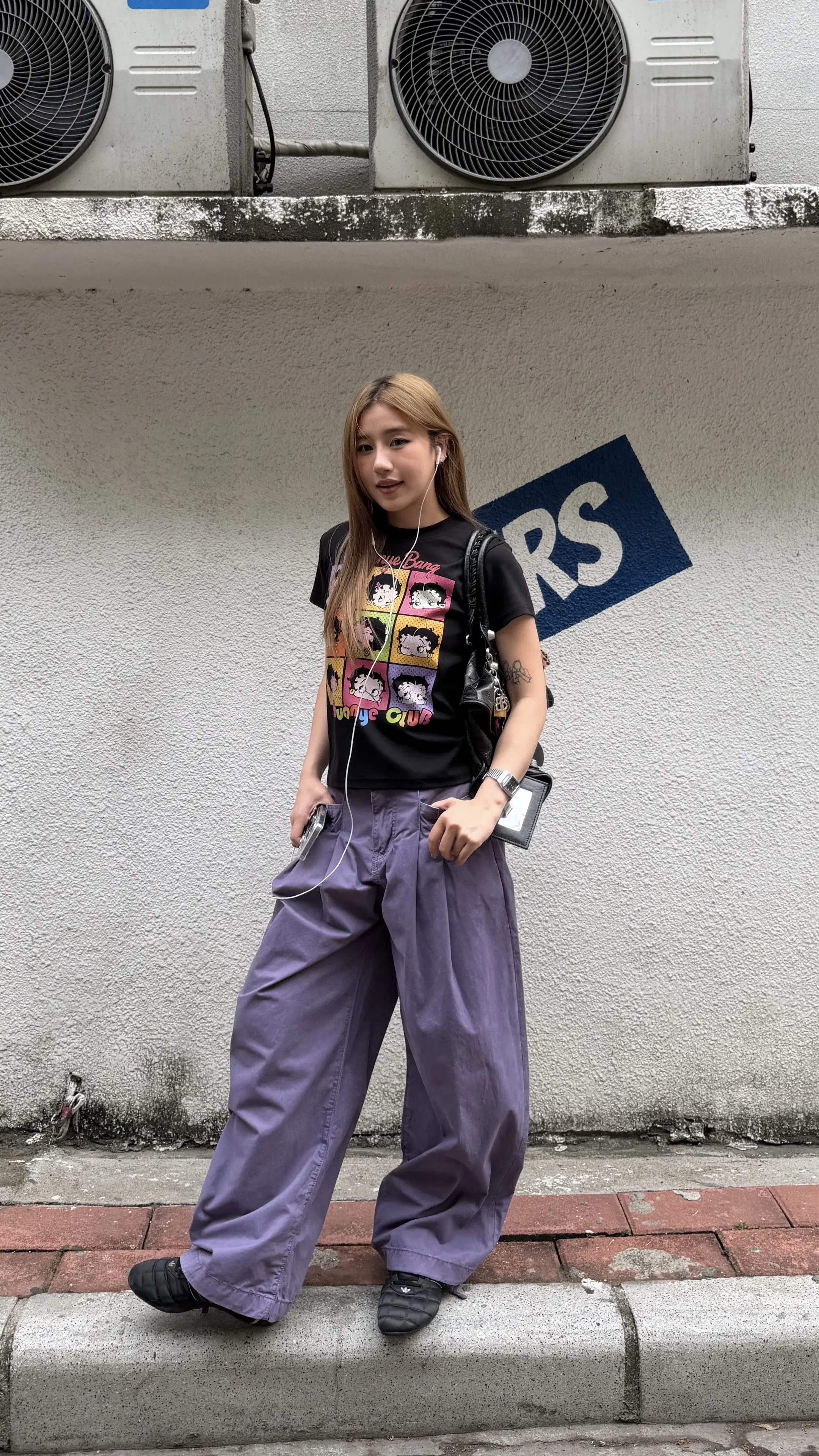 黑色短袖来啦。