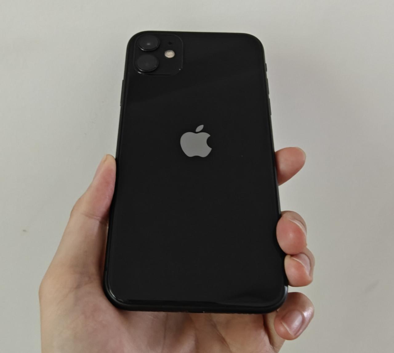 现在的iPhone 11，还能卖1000？难怪有同学在下面回复称：好家伙！LCD