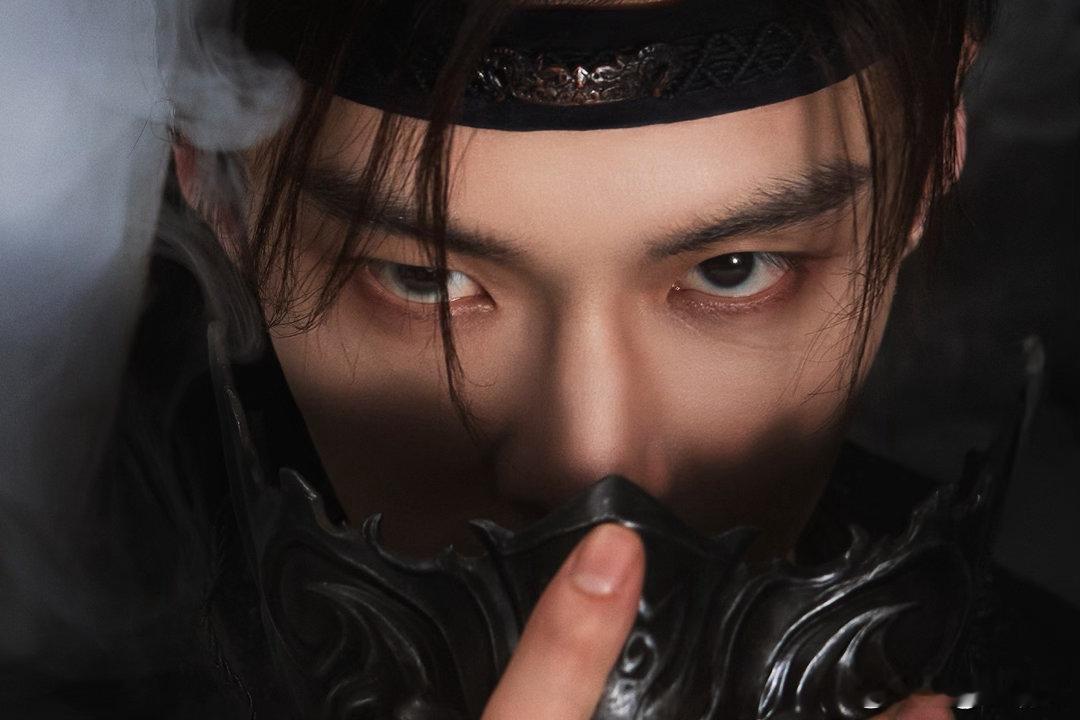 何与绣衣使写真燃起来了何与到底给新剧拍了多少写真从神态到穿搭尽显侠气风范，何与绣