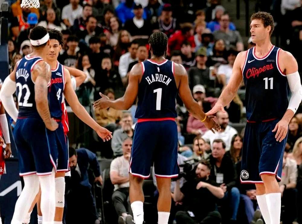 6胜21负开局，哈登把快船拖回第十
 
去年十二月，快船一度西部垫底，伦纳德西装