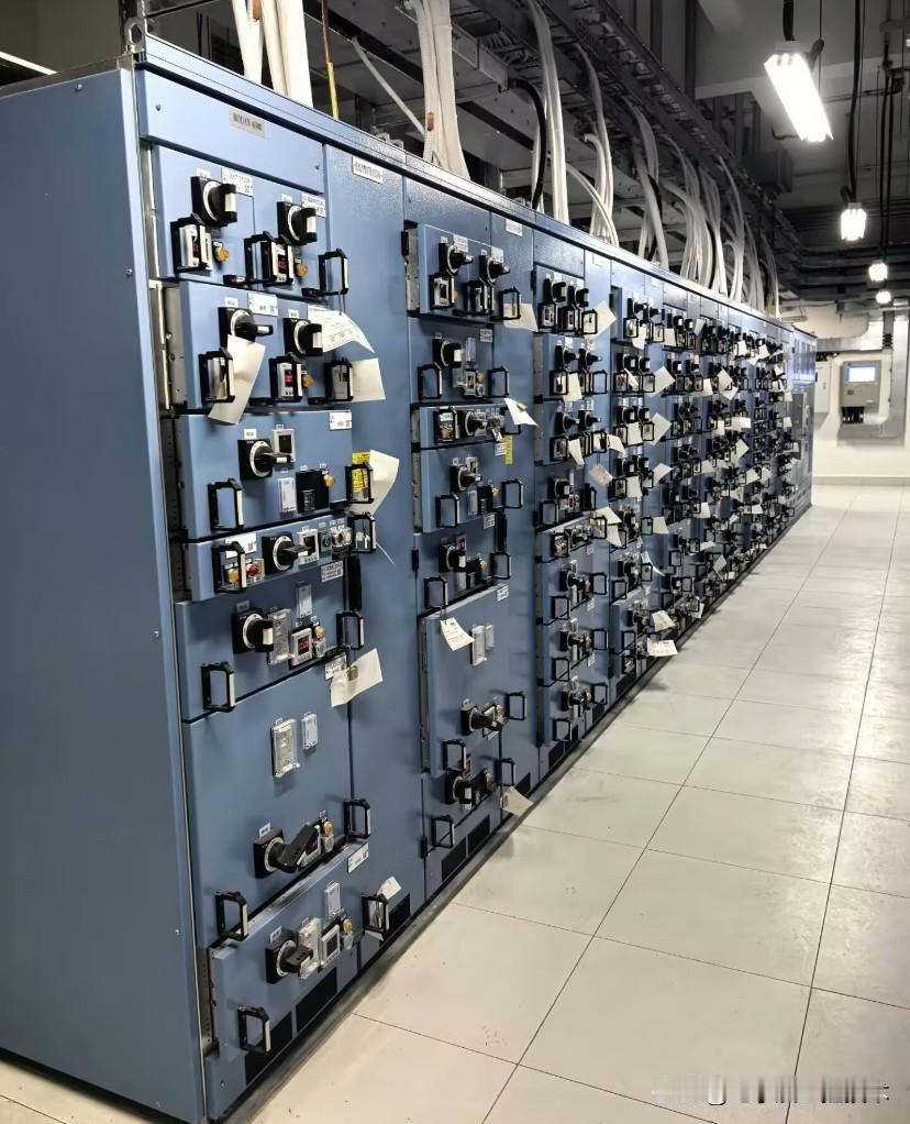 人们都说一个地区的用电量是这个地区的“晴雨表”，我看了一下，在去年GDP排名前几