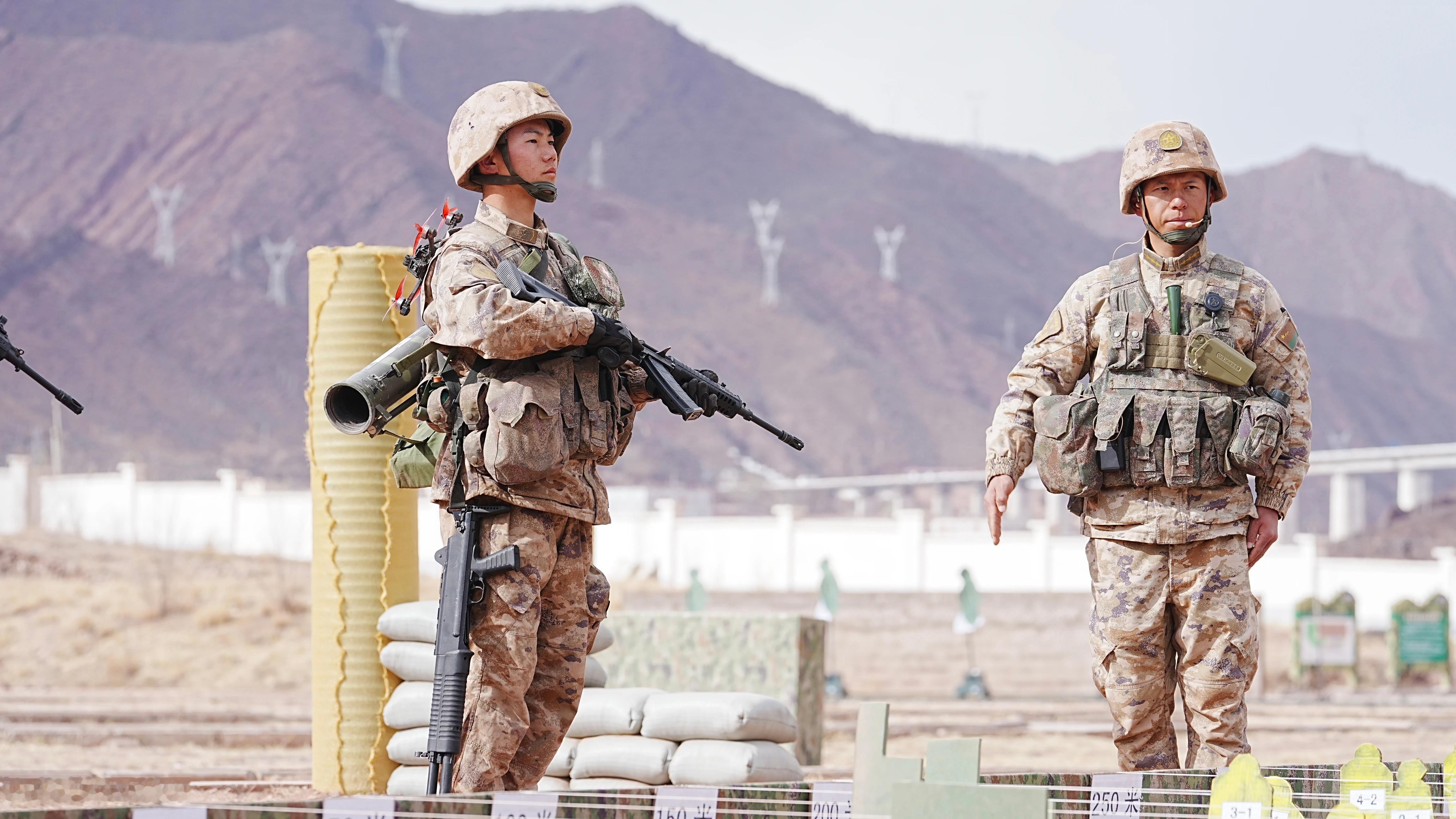 QBZ191，09霰，93火，穿越机；步兵班的QBZ191理论上还应该有35毫米