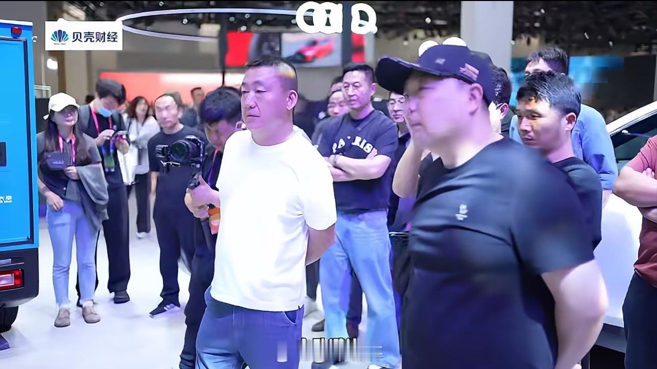 让每一位卡车司机安全回家现在新的私家车很多都具有智驾，但开车最多的还是货车，卡车