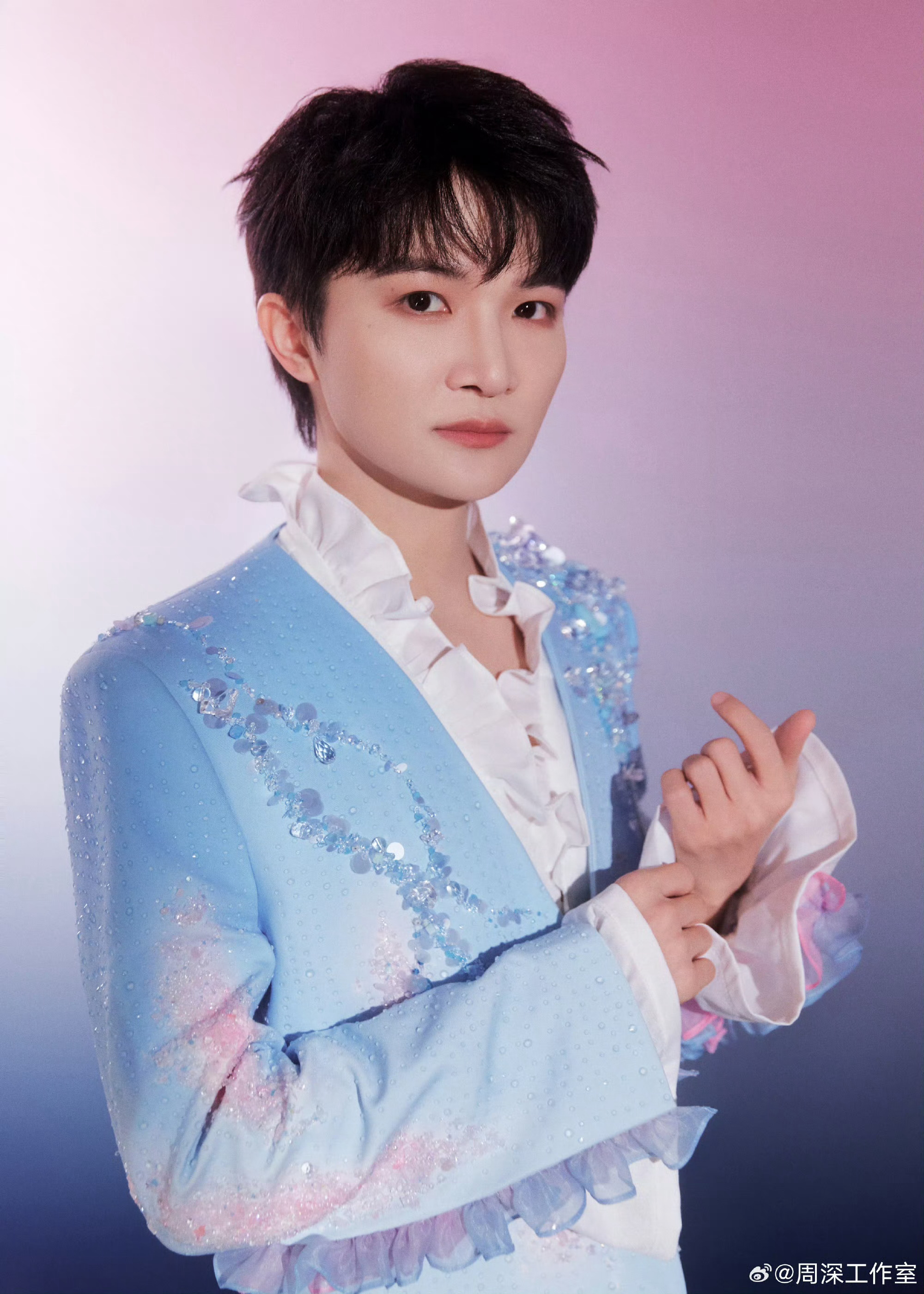 周深首位内地歌手登香港启德主场 终于正式官宣了吗？期待期待超级期待(✧◡✧) ​