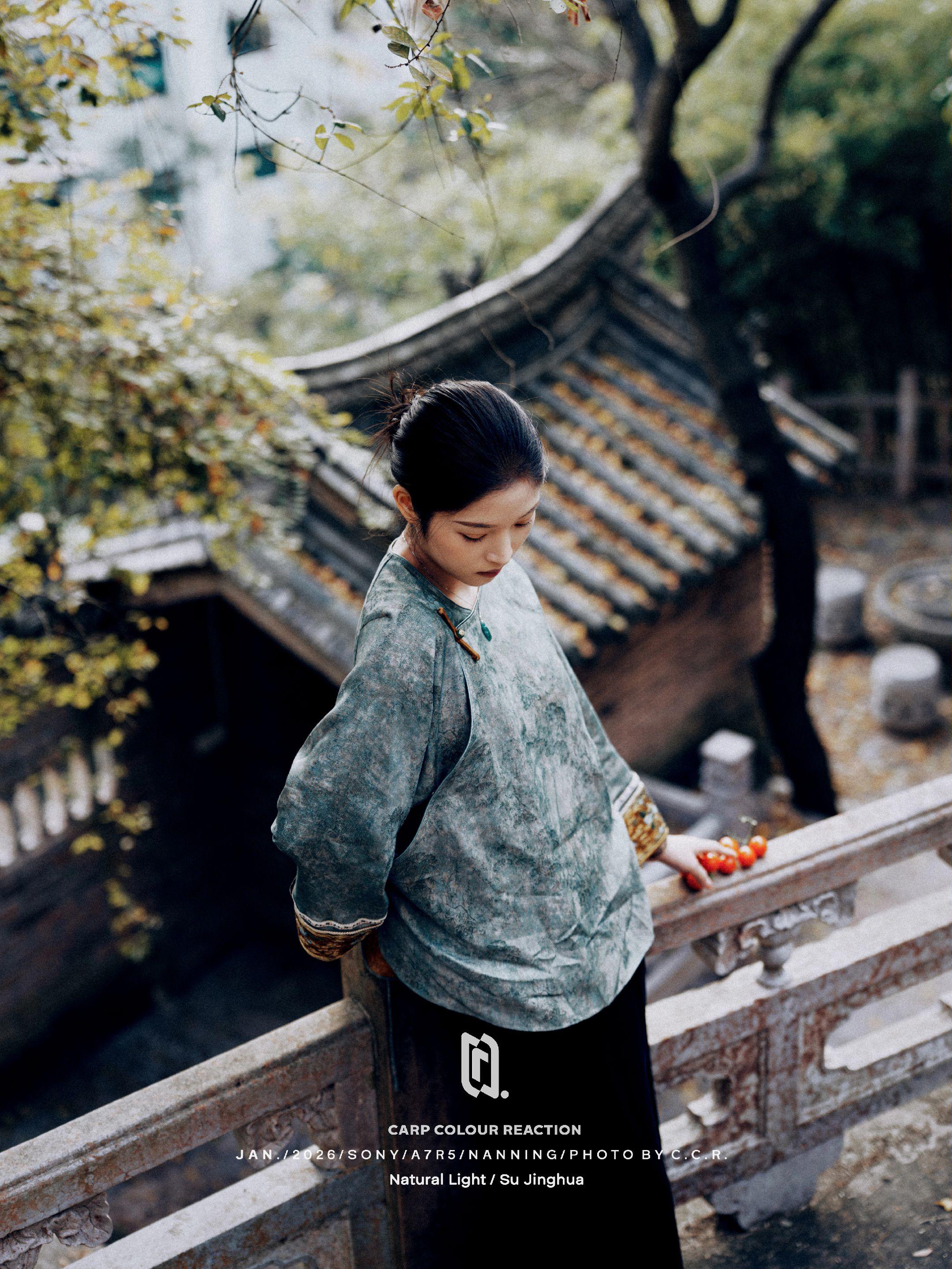 不看镜头的高级感谁懂啊？！不打破第四面墙，让被摄对象能够在一个环境中自...