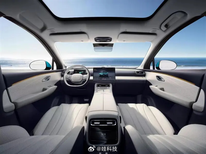 奇瑞风云之夜直接把家用SUV卷出新高度了，外观用了东方书韵设计，还和敦煌画院联名