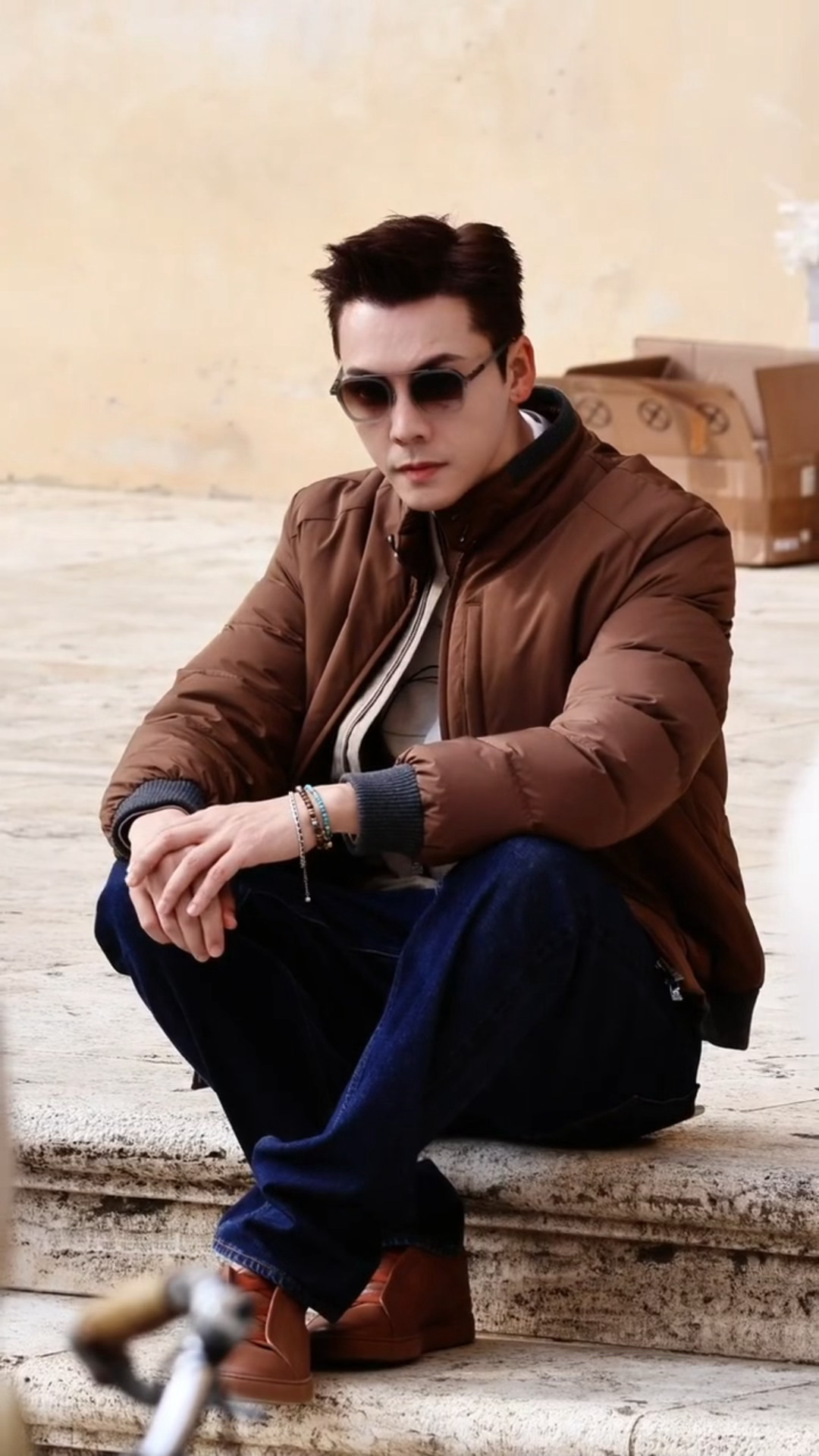 vt哥这两套完全小法拉利[抓狂][抓狂][抓狂]陈伟霆小法拉利 ​​​