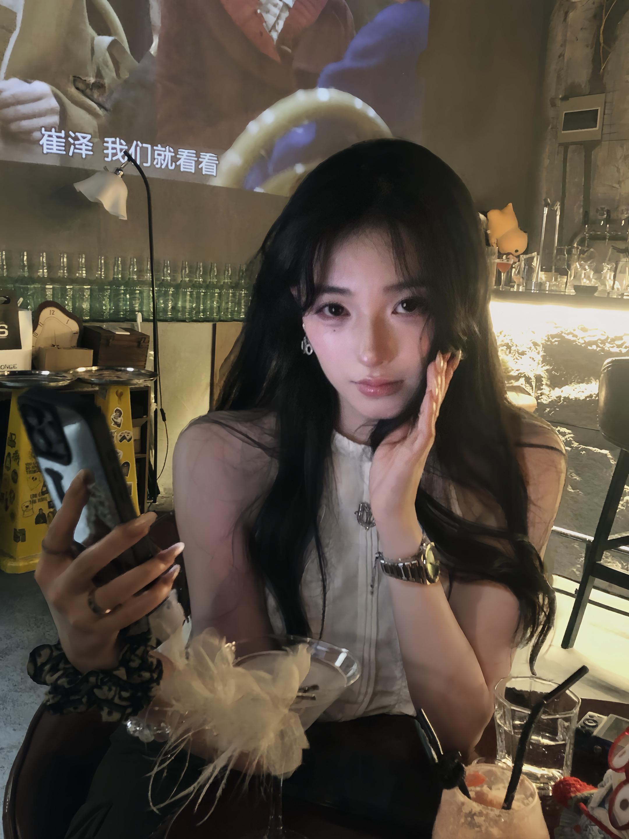 对视的那一秒 是否心跳也会共鸣。