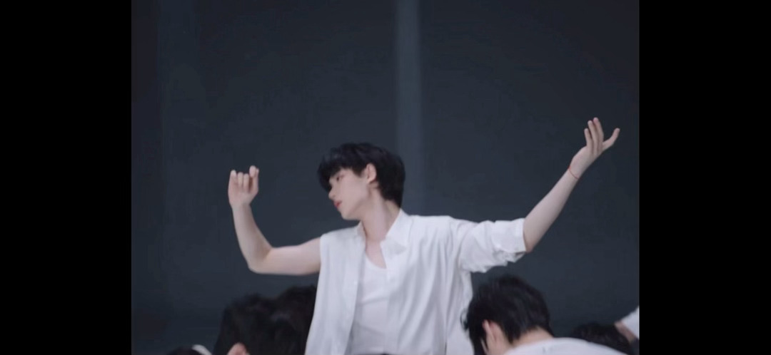 感受到了丁程鑫身上的灵活与力量～｜丁程鑫 