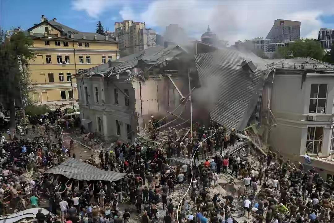 俄罗斯国防部12日通报，俄军9日凌晨使用“榛树”导弹袭击乌克兰利沃夫国家飞机修理