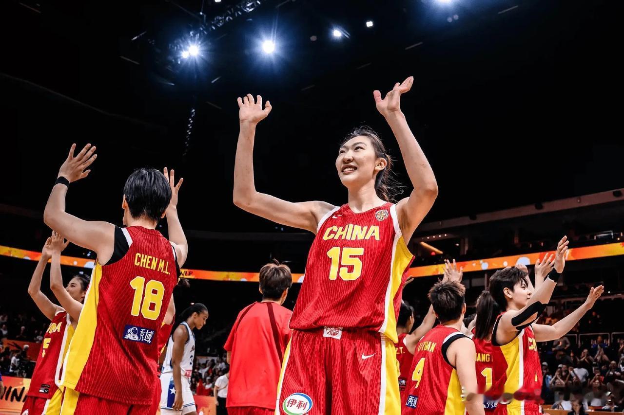 今晚八强大战，中国女篮要硬刚夺冠热门法国，这一场难度非常大。

法国最大优势：阵