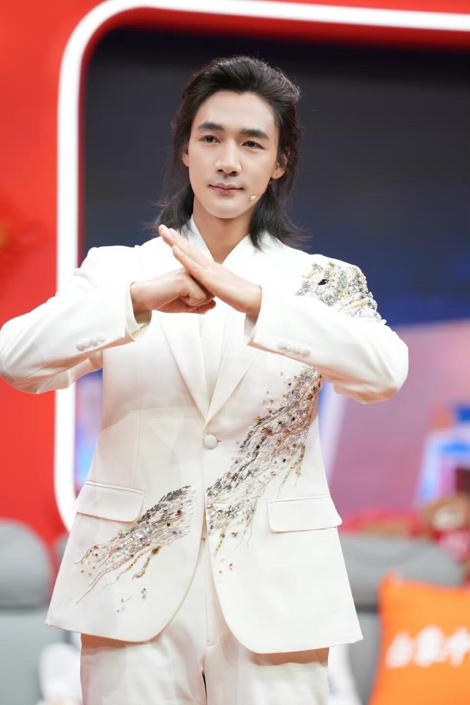 🔥下一站春晚明星图集第二波，女明星都好美又喜庆 