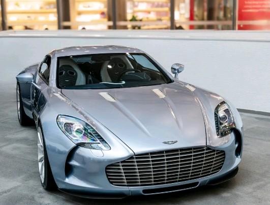 阿斯顿·马丁One-77在超跑的黄金时代，阿斯顿·马丁One-77并非流水线的产