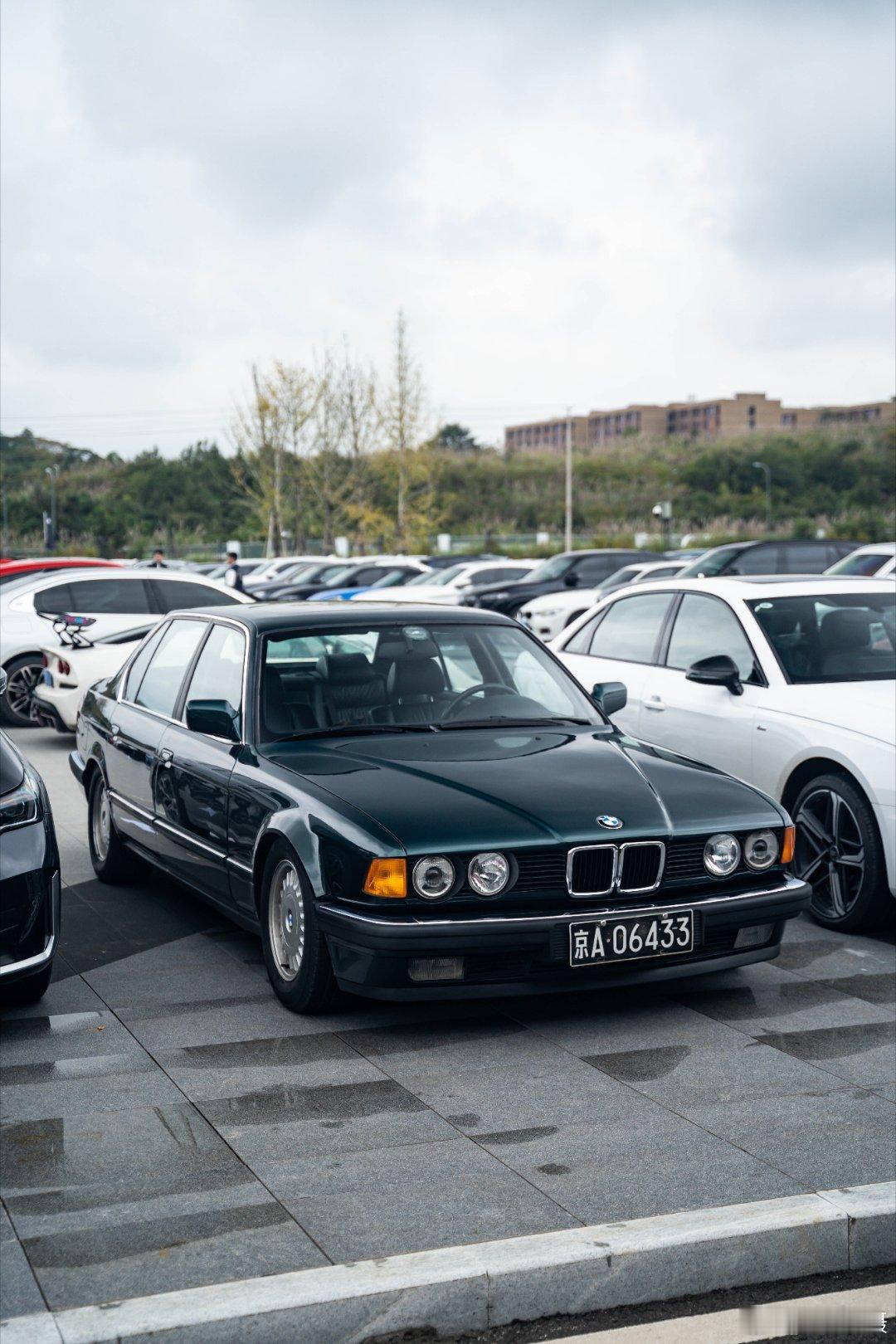 BMW 730(E32)谁懂京A+黑牌在经典老车上的含金量📷：A7M3————