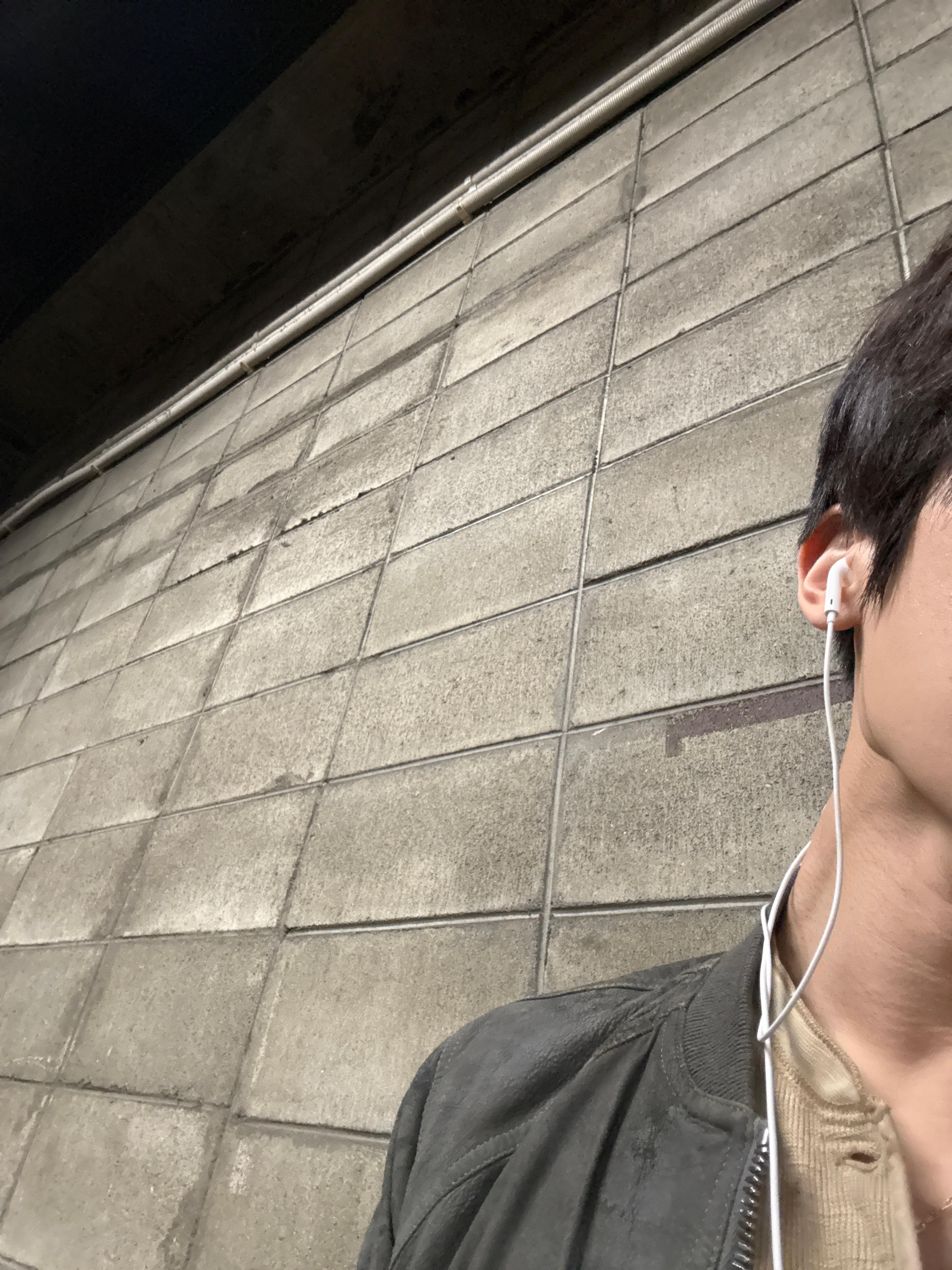 那一天的吴是逼忧郁起来 