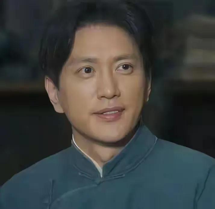 《好好的时光》王仁君饰演方亮，长的周正帅气有亲和力和靳东相似
最近追《好好的时光