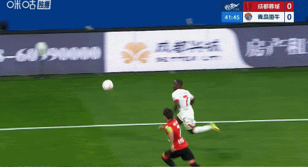 他估计得火——中超主裁判黄毅将双标演绎的淋漓尽致！

成都榕城1：0青岛海牛，比