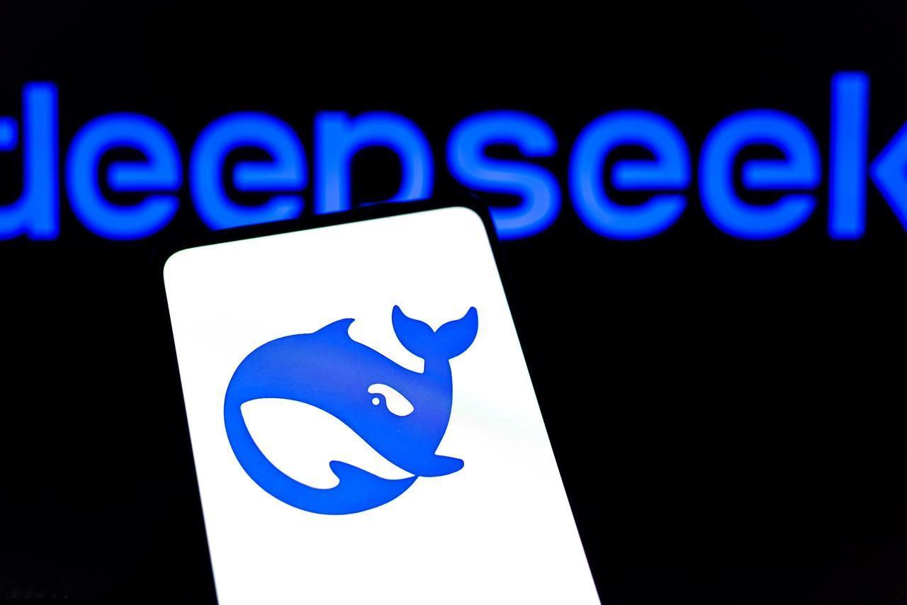 7 月 3 号，高盛发了一份研报。
DeepSeek 涨价了。
不是打折，是翻倍
