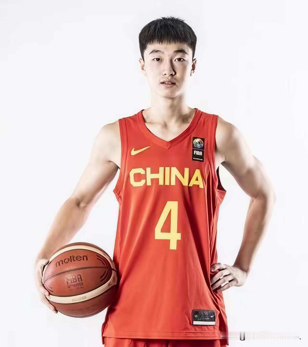 小豪和虎子应该说是辽宁队今后的建队基石！
虽然小豪还有2年回来！但这不影响他在辽
