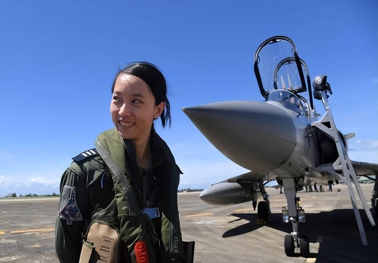 6年摔了14架军机20条人命，台湾的空军怎么成了“空中棺材板”？

6月2日，台