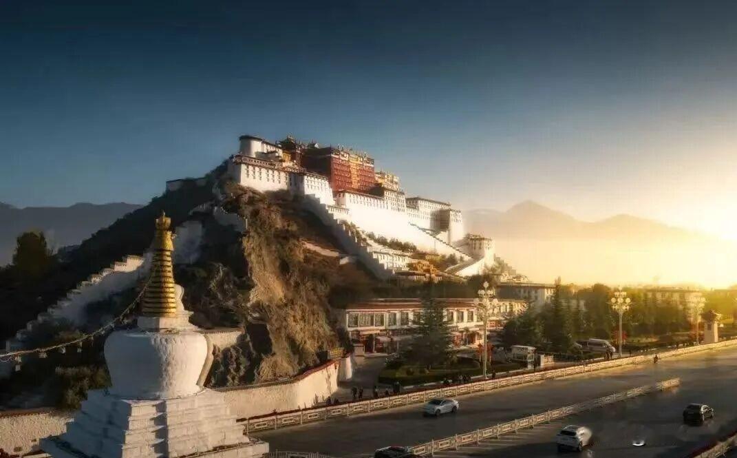 拍布宫南山和药王山选哪个？

一句话结论：
 
- 要经典打卡、50元同款、轻松