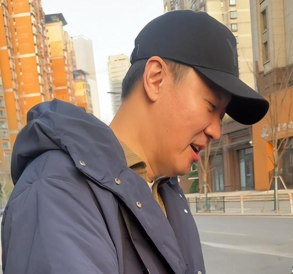 清明节还没到，52岁辛柏青近况曝光，剪了新发型，一番话让人安心
娱乐 明星